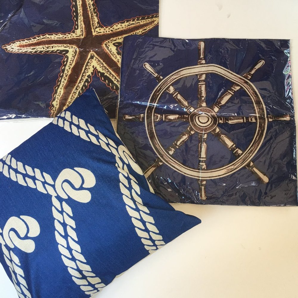BLUE PILLOWS FOR A BOAT THEME OR BEACH